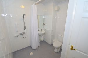 WET ROOM- click for photo gallery